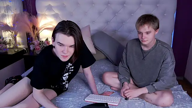 Snapshot of _Cheesecake_s chatting on 10/11/25, 09:57  Cheesecake s online show from 10/11/25, 09:57