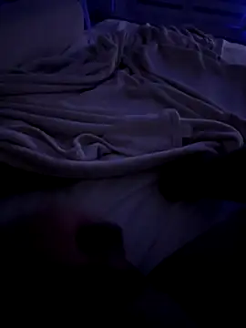 Snapshot of julienCr7 chatting on 10/02/25, 06:59 julienCr7 online show from 10/02/25, 06:59