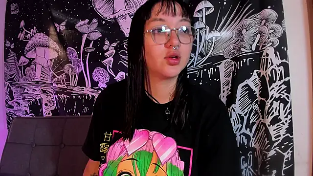 Violetaa Leee online show from 10/12/25, 07:13