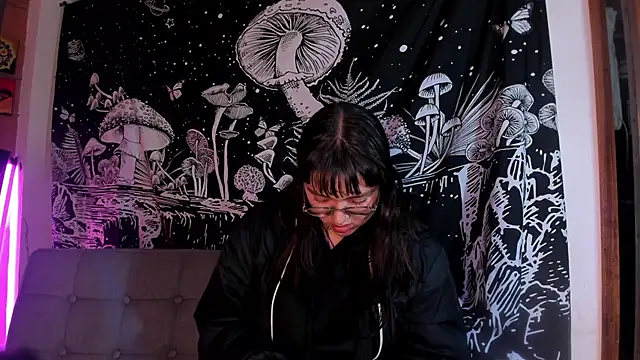 Violetaa Leee online show from 10/22/25, 02:01