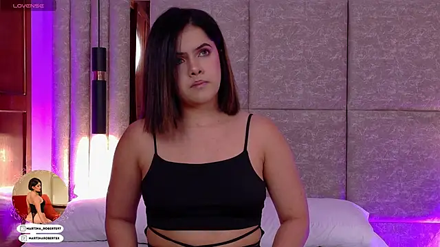 Martina-Roberts- online show from 09/17/25, 03:52