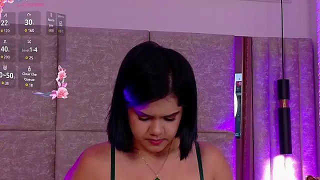 Martina-Roberts- online show from 10/15/25, 04:56