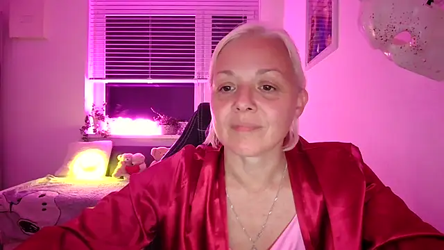 Linsy Kim online show from 09/18/25, 06:10