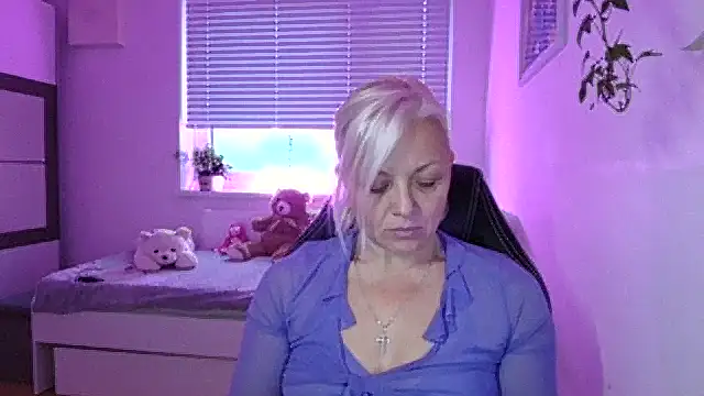 Snapshot of Linsy_Kim chatting on 11/20/25, 06:46 Linsy Kim online show from 11/20/25, 06:46