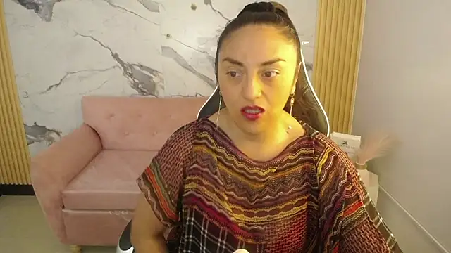 tamara ch1 online show from 10/29/25, 03:20