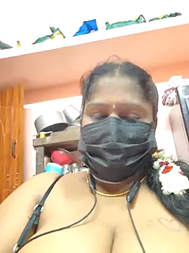 Snapshot of bakyasree143 chatting on 09/16/25, 04:41 bakyasree143 online show from 09/16/25, 04:41