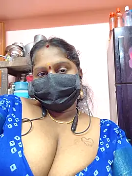 Snapshot of bakyasree143 chatting on 10/29/25, 02:52 bakyasree143 online show from 10/29/25, 02:52