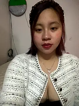 maianhcute online show from 11/19/25, 10:59