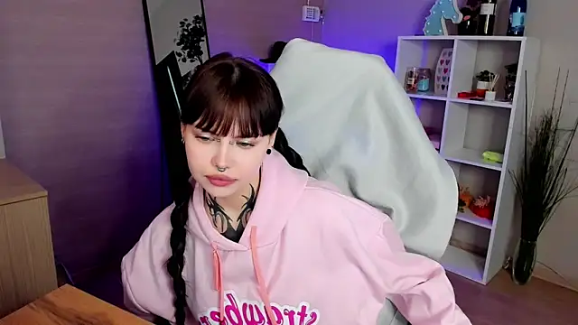 Morana Batt online show from 10/11/25, 02:00