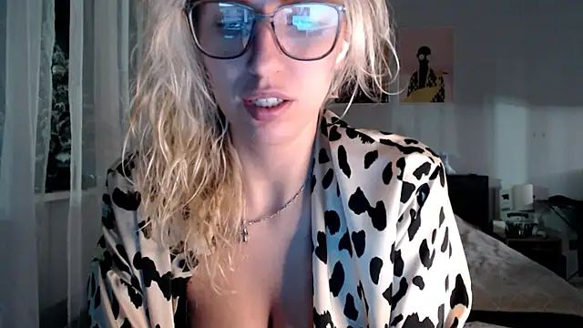 VivianCoke online show from 03/01/26, 05:04