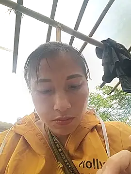 Snapshot of YAYAA-502 chatting on 11/10/25, 01:48 YAYAA-502 online show from 11/10/25, 01:48