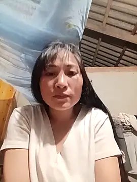 Snapshot of YAYAA-502 chatting on 11/19/25, 01:33 YAYAA-502 online show from 11/19/25, 01:33