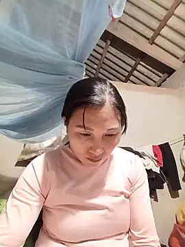 Snapshot of YAYAA-502 chatting on 12/15/25, 01:59 YAYAA-502 online show from 12/15/25, 01:59