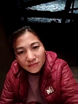 Snapshot of YAYAA-502 chatting on 12/17/25, 01:22 YAYAA-502 online show from 12/17/25, 01:22