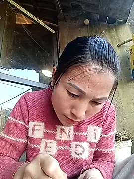 Snapshot of YAYAA-502 chatting on 12/19/25, 02:18 YAYAA-502 online show from 12/19/25, 02:18