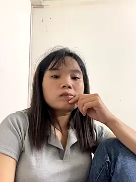 Ngoc-bbi online show from 09/30/25, 05:18