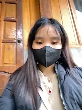 Snapshot of Ngoc-bbi chatting on 11/13/25, 06:01 Ngoc-bbi online show from 11/13/25, 06:01