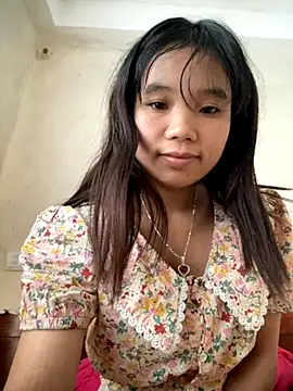 Snapshot of Ngoc-bbi chatting on 11/14/25, 04:44 Ngoc-bbi online show from 11/14/25, 04:44