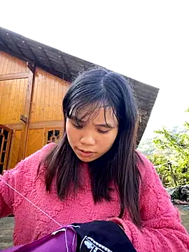 Snapshot of Ngoc-bbi chatting on 11/15/25, 02:31 Ngoc-bbi online show from 11/15/25, 02:31