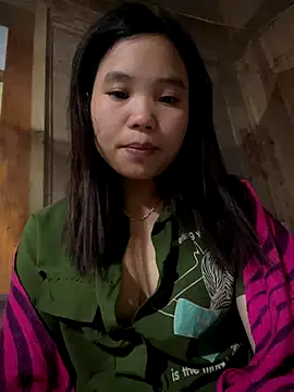 Snapshot of Ngoc-bbi chatting on 11/21/25, 02:38 Ngoc-bbi online show from 11/21/25, 02:38