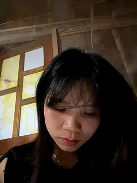 Snapshot of Ngoc-bbi chatting on 11/23/25, 03:56 Ngoc-bbi online show from 11/23/25, 03:56