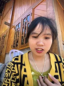 Snapshot of Ngoc-bbi chatting on 11/27/25, 06:59 Ngoc-bbi online show from 11/27/25, 06:59