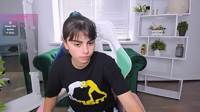 Cocoa Sins online show from 10/15/25, 06:13