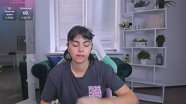 Cocoa Sins online show from 10/29/25, 06:59