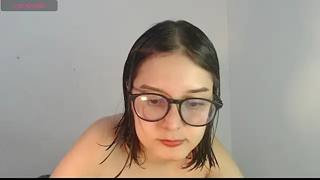 MadieLorez online show from 09/09/25, 09:36