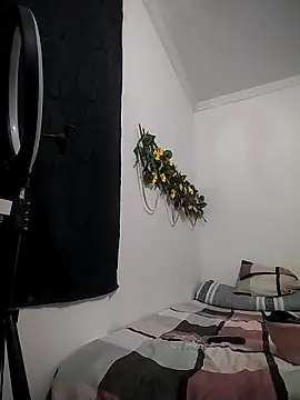 dulcelatin21 online show from 11/05/25, 08:20