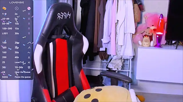 ZoyaMill online show from 10/18/25, 05:32