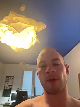 Snapshot of Seriy43 chatting on 11/20/25, 06:35 Seriy43 online show from 11/20/25, 06:35