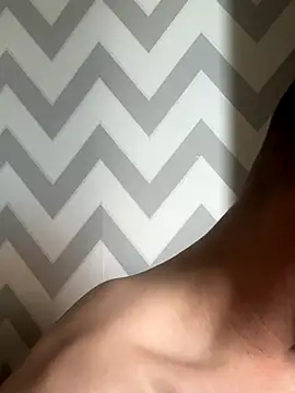 Snapshot of Seriy43 chatting on 11/22/25, 01:10 Seriy43 online show from 11/22/25, 01:10