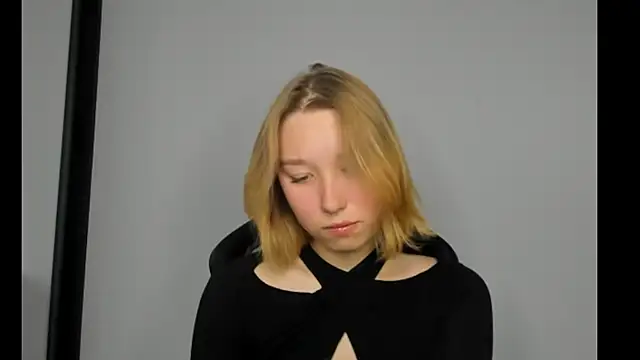 Agatha May online show from 10/14/25, 11:11