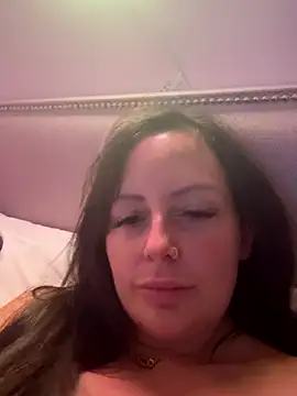 Snapshot of nightingale27 chatting on 09/17/25, 08:21 nightingale27 online show from 09/17/25, 08:21