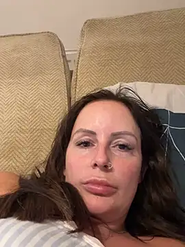 Snapshot of nightingale27 chatting on 09/19/25, 08:20 nightingale27 online show from 09/19/25, 08:20