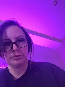 Snapshot of nightingale27 chatting on 10/22/25, 08:08 nightingale27 online show from 10/22/25, 08:08