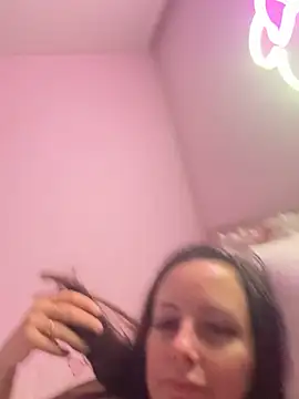 Snapshot of nightingale27 chatting on 10/23/25, 08:18 nightingale27 online show from 10/23/25, 08:18