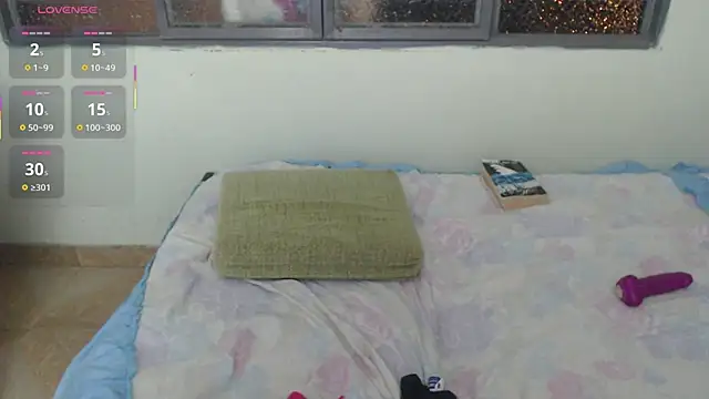 Juliethserna online show from 11/03/25, 05:09