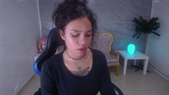 Canela s1 online show from 09/18/25, 01:40