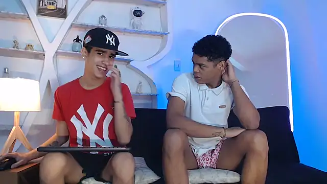 PRETTY FEM online show from 09/30/25, 01:27