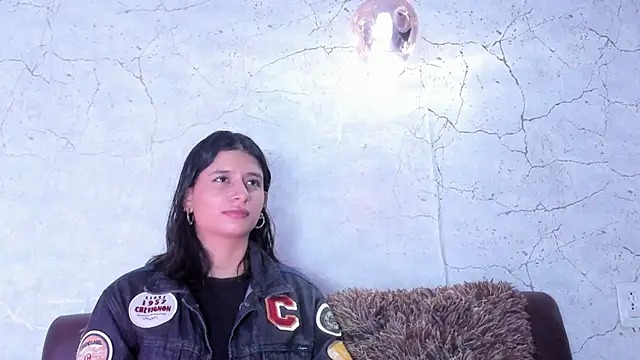 Georgina Ferri  online show from 10/18/25, 05:14