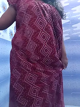 Snapshot of Aaradhya_Sharma chatting on 10/29/25, 03:09 Aaradhya Sharma online show from 10/29/25, 03:09