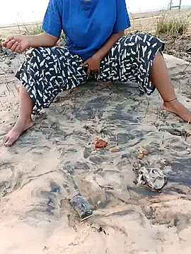 Snapshot of Aaradhya_Sharma chatting on 11/06/25, 11:11 Aaradhya Sharma online show from 11/06/25, 11:11