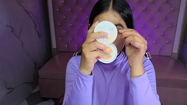 Snapshot of Victoria_b_ chatting on 11/27/25, 07:49 Victoria b online show from 11/27/25, 07:49