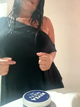 Mayra milk online show from 10/15/25, 07:14