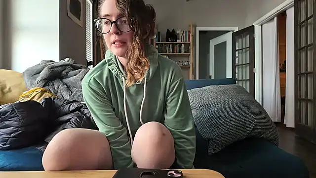 Snapshot of knottybunny chatting on 10/18/25, 09:48 knottybunny online show from 10/18/25, 09:48