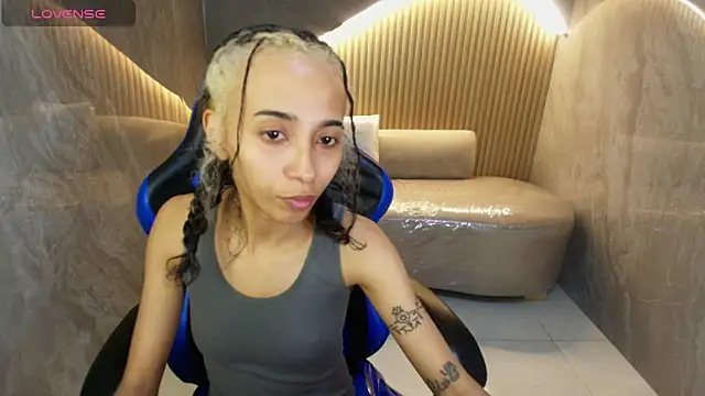 Agnis ink r online show from 10/08/25, 03:04