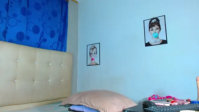 ebonny ts online show from 09/30/25, 11:37