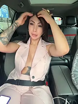 Snapshot of Sarahlove_90 chatting on 09/27/25, 06:57 Sarahlove 90 online show from 09/27/25, 06:57